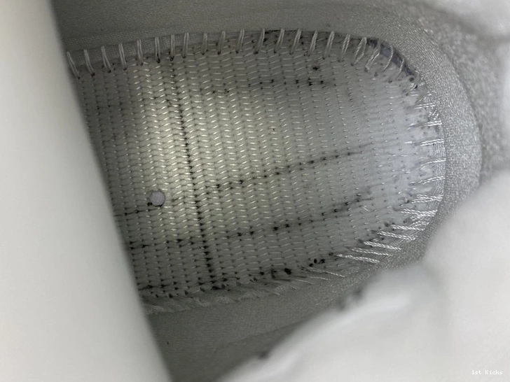 4  Air Jordan CT8527-112 